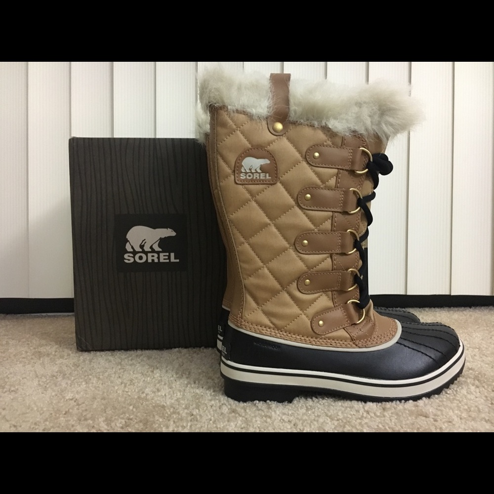 BRAND NEW Women's Sorel Tofino Cate Curry Boots 7